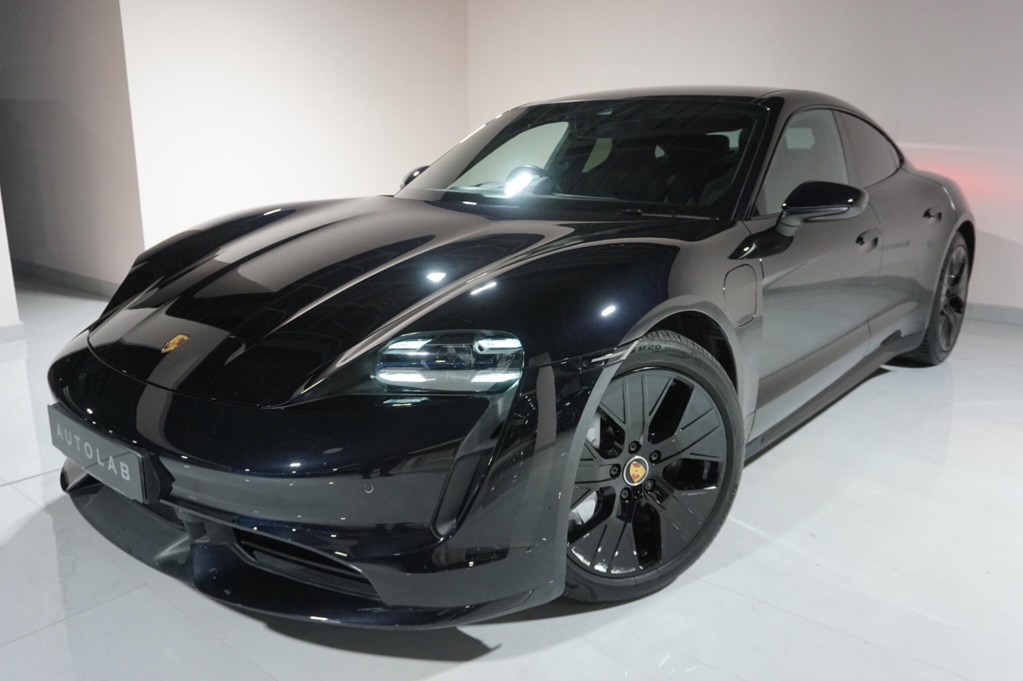 Porsche Taycan Performance Plus 93.4kWh Turbo Saloon 4dr Electric Auto 4WD (680 ps)